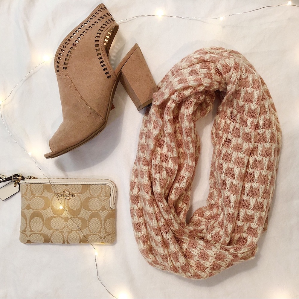 Dusty Rose and Cream Infnity Scarf